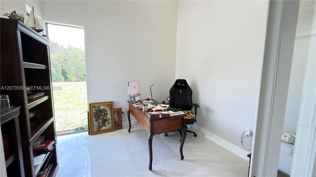 Furnished interior view inside a new home in , Loxahatchee (Image 5).