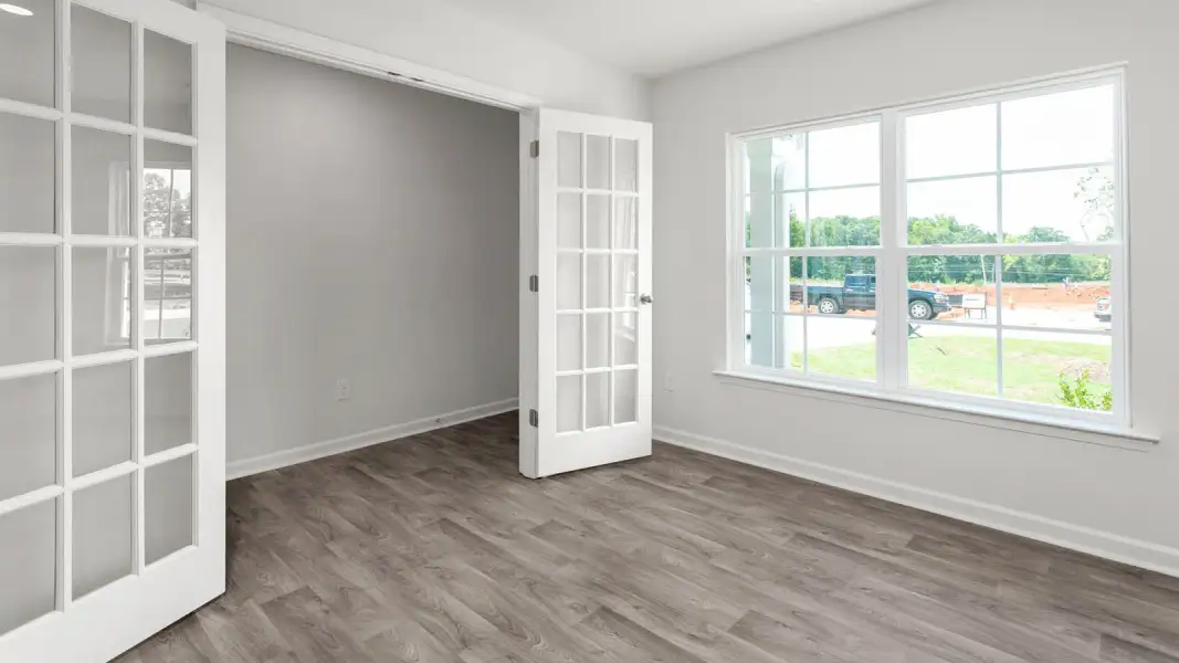Spacious, unfurnished interior of a new home in Aspen Place, Thomasville (Image 12).