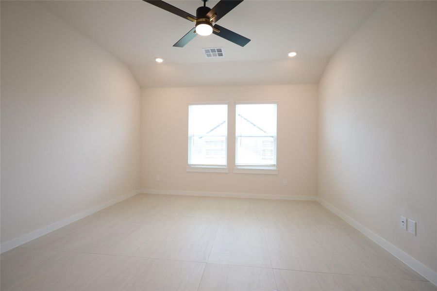 Additional flex room great as a game room, home office or study and or a gym.