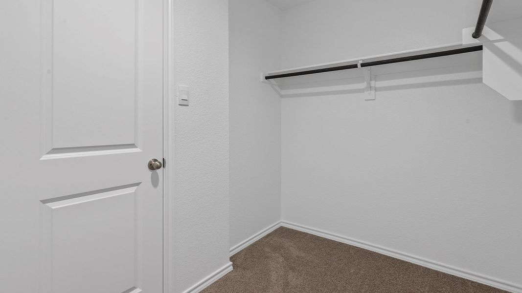 Spacious, unfurnished interior of a new home in Sunnycreek, Fort Worth (Image 29).