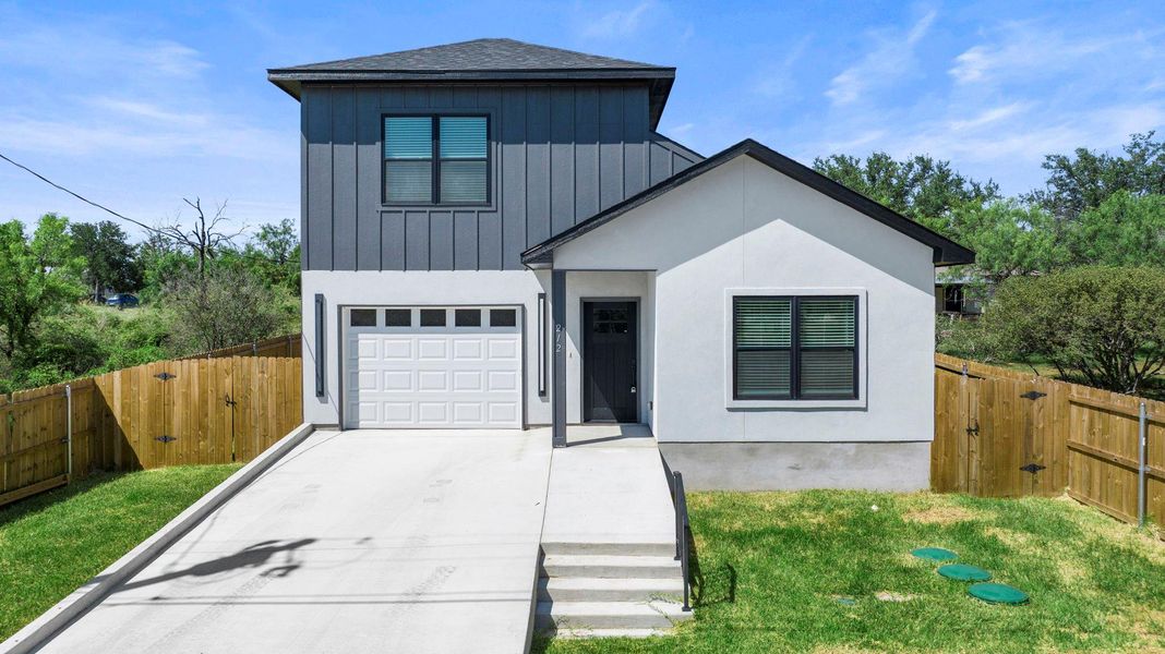 Front exterior of a new home in , Granite Shoals, TX, highlighting curb appeal (Image 22).