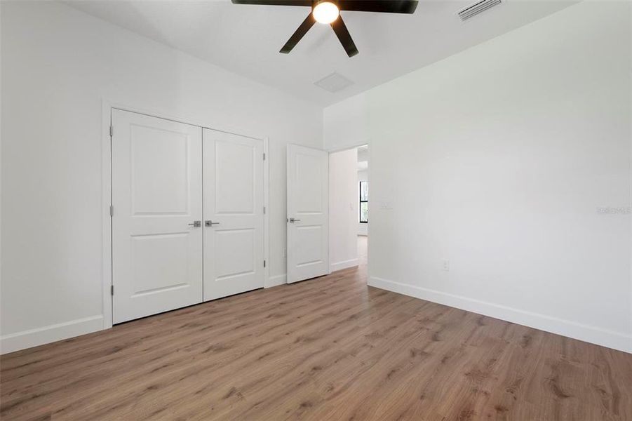 Spacious, unfurnished interior of a new home in , North Port (Image 16).