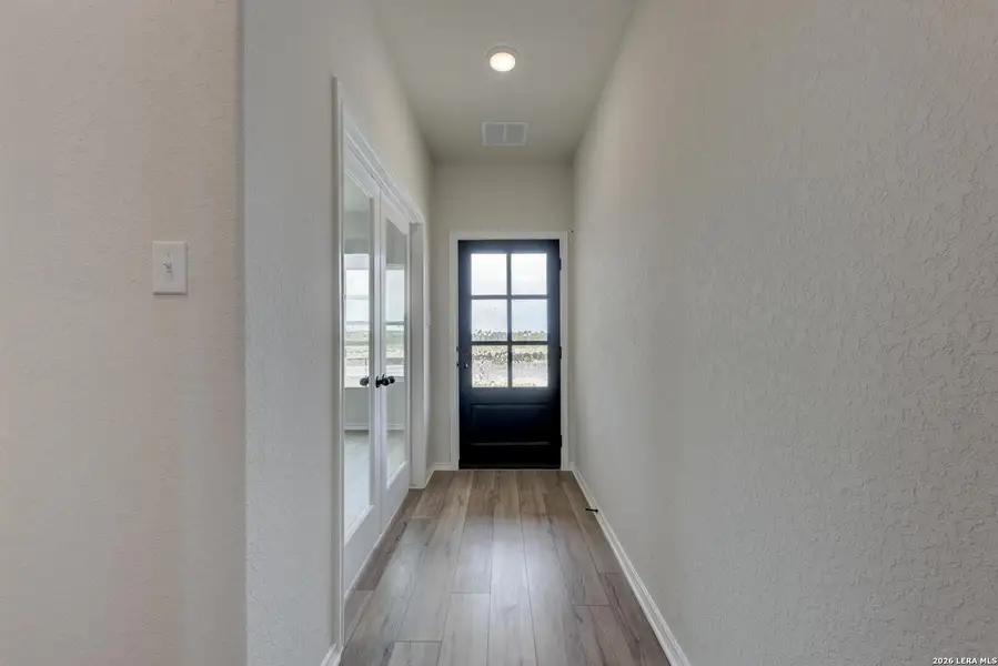 Spacious, unfurnished interior of a new home in Arcadia Ridge, San Antonio (Image 21). Spacious, unfurnished interior of a new home in Arcadia Ridge, San Antonio (Image 21).