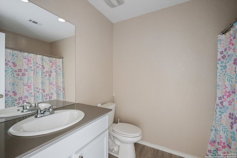 Image 21 of a home in .