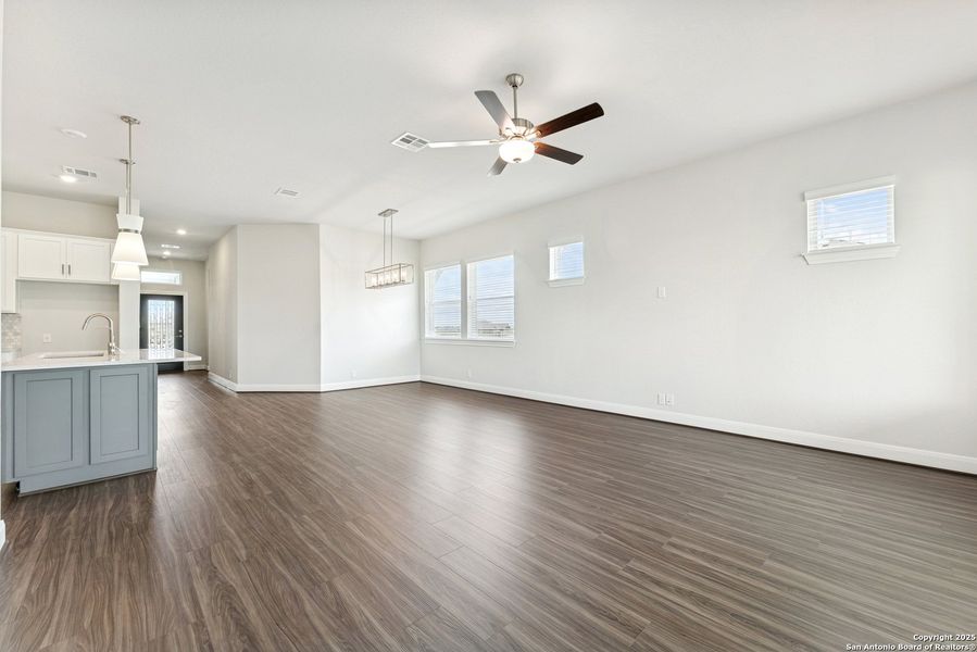 Spacious, unfurnished interior of a new home in The Crossvine 45’, Schertz (Image 34).