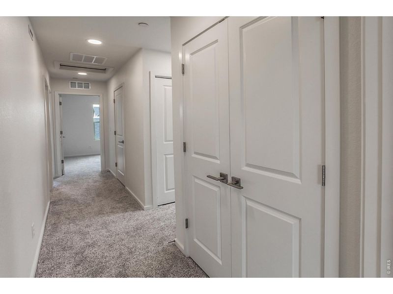 Spacious, unfurnished interior of a new home in Prairie Song Cottages, Windsor (Image 28). Spacious, unfurnished interior of a new home in Prairie Song Cottages, Windsor (Image 28).
