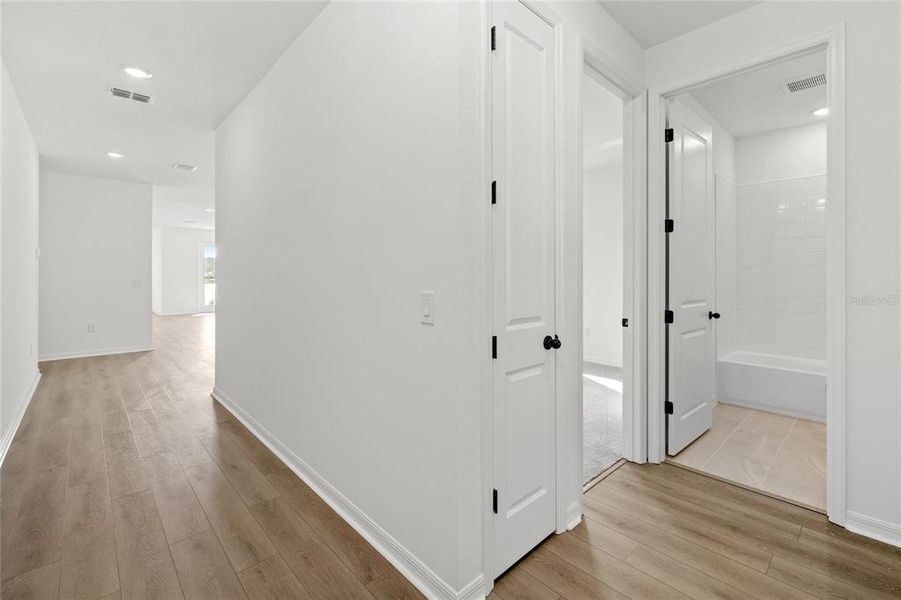 Spacious, unfurnished interior of a new home in , Kissimmee (Image 35).