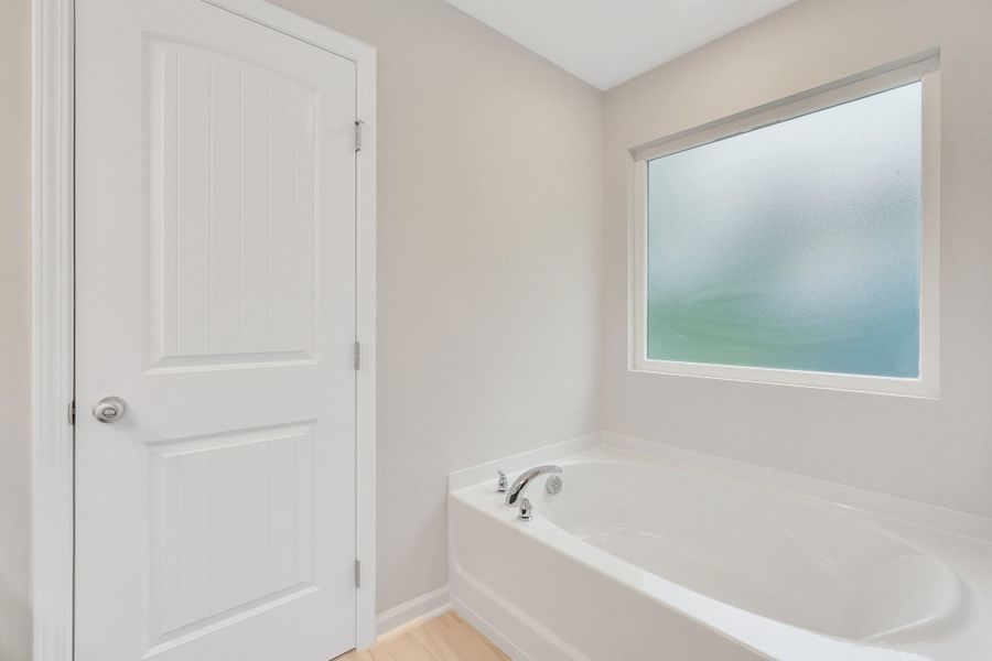 Furnished interior view inside a new home in NorthShore on the St. Marys River, Kingsland (Image 14).