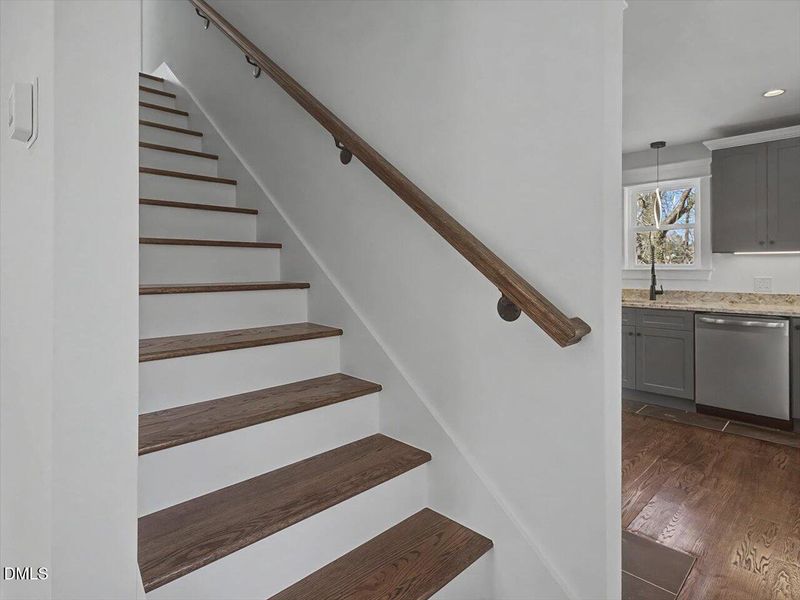 40-Staircase 40-Staircase