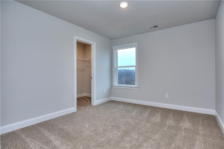 Spacious, unfurnished interior of a new home in , Homer (Image 41).
