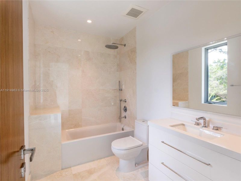 Furnished interior view inside a new home in , Pinecrest (Image 9).