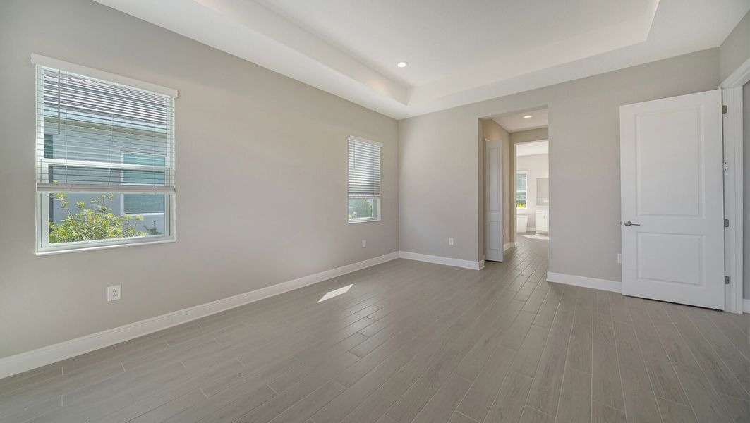 Spacious, unfurnished interior of a new home in Grand Palm, Venice (Image 23).