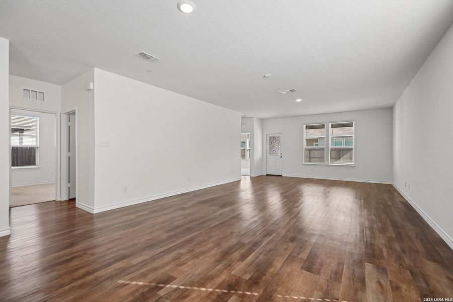 Spacious, unfurnished interior of a new home in Dove Song, Marion (Image 16).