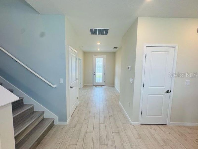 Spacious, unfurnished interior of a new home in , St. Cloud (Image 18).