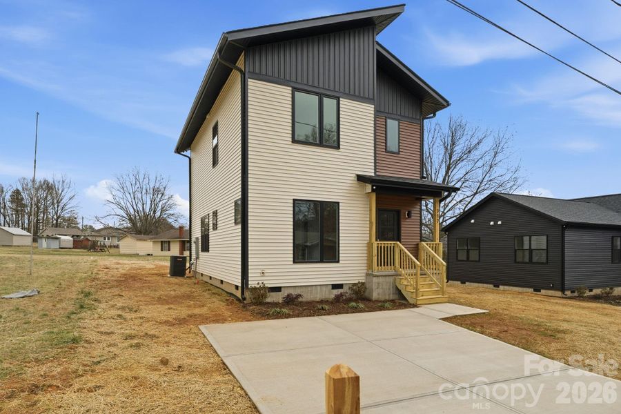 Exterior details and patio area of a home in , Kannapolis (Image 19).