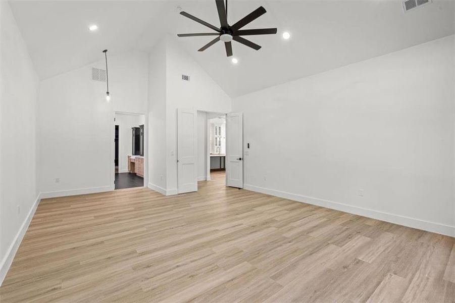 Spacious, unfurnished interior of a new home in , Lilburn (Image 38).