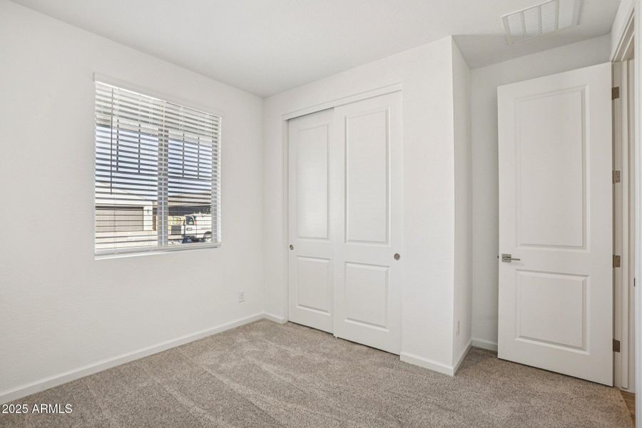 19-web-or-mls-W Brown St-S2910-019