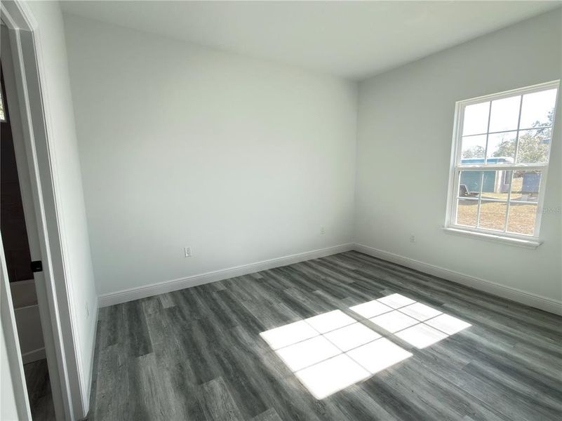 Spacious, unfurnished interior of a new home in , Ocala (Image 25).