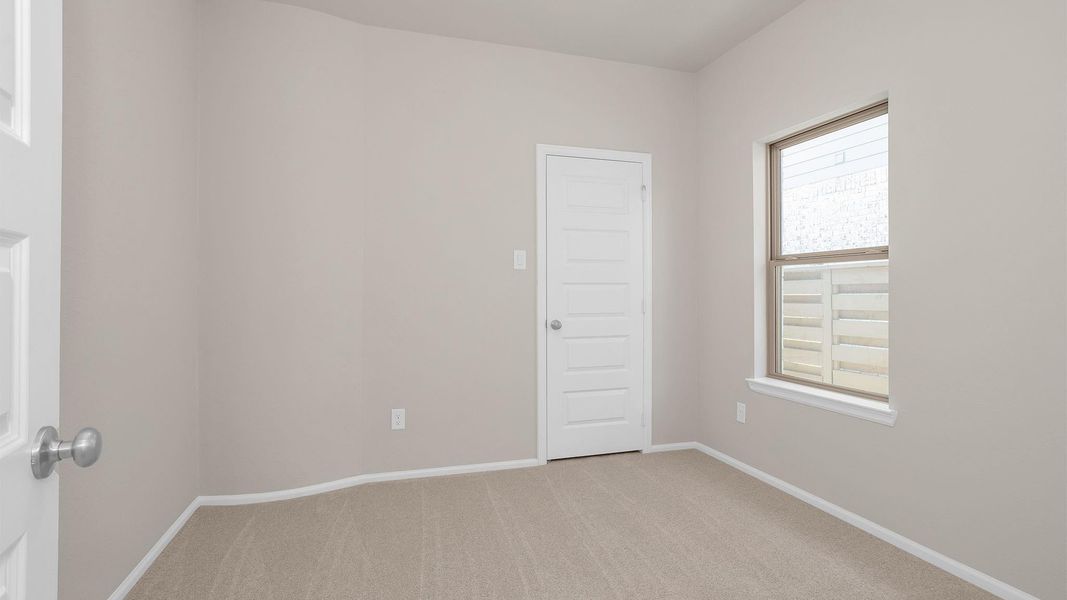 Spacious, unfurnished interior of a new home in Austin Point, Richmond (Image 10).