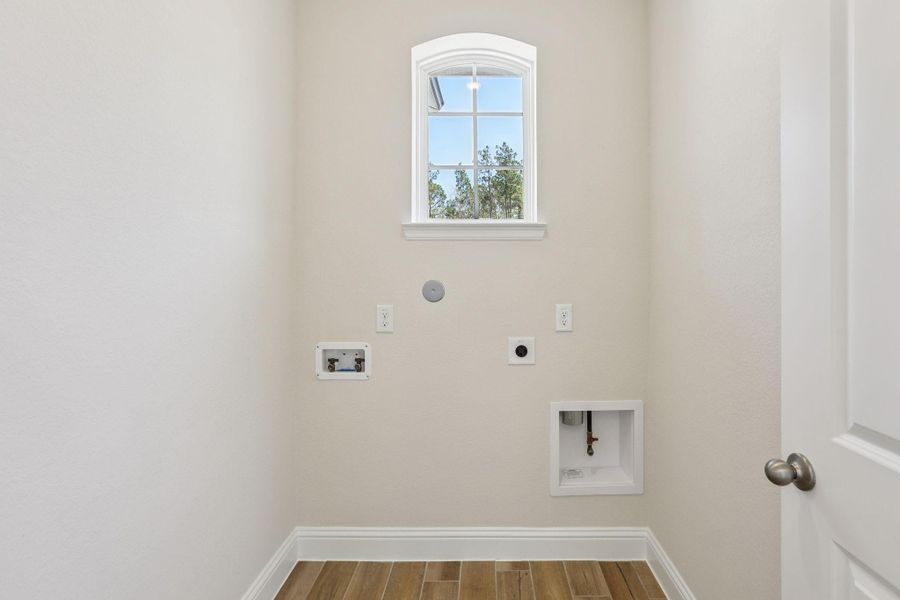 Spacious, unfurnished interior of a new home in Woodhavyn 40', Magnolia (Image 14).