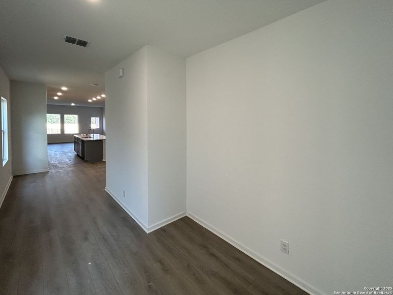 Spacious, unfurnished interior of a new home in Meadows at Hennersby Hollow 40's, San Antonio (Image 14). Spacious, unfurnished interior of a new home in Meadows at Hennersby Hollow 40's, San Antonio (Image 14).