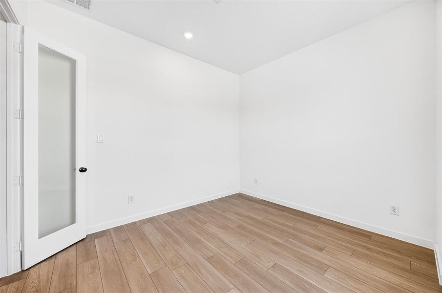 Spacious, unfurnished interior of a new home in COLTON, Todd Mission (Image 13).