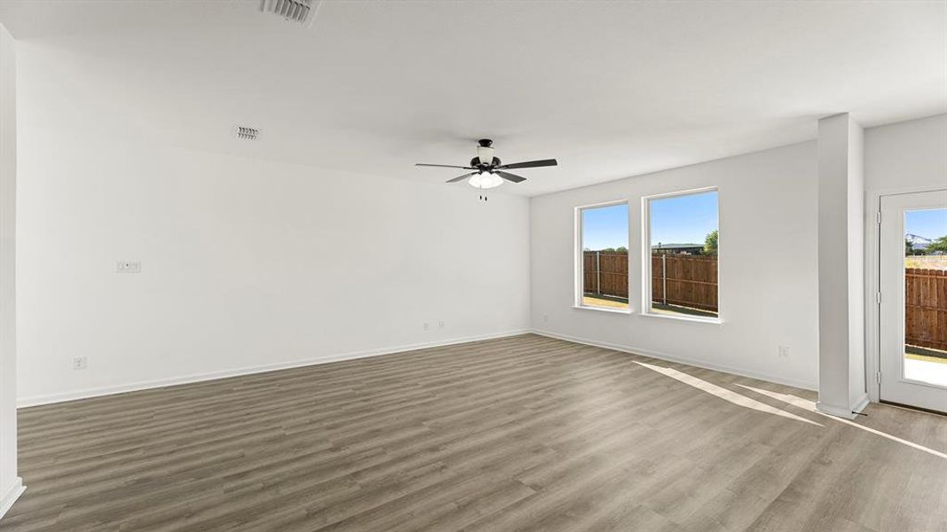 11. 2524 Yo Ranch - Family (3) 11. 2524 Yo Ranch - Family (3)