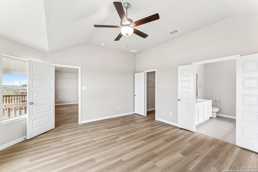 Spacious, unfurnished interior of a new home in Mesquite Ridge, San Antonio (Image 13). Spacious, unfurnished interior of a new home in Mesquite Ridge, San Antonio (Image 13).