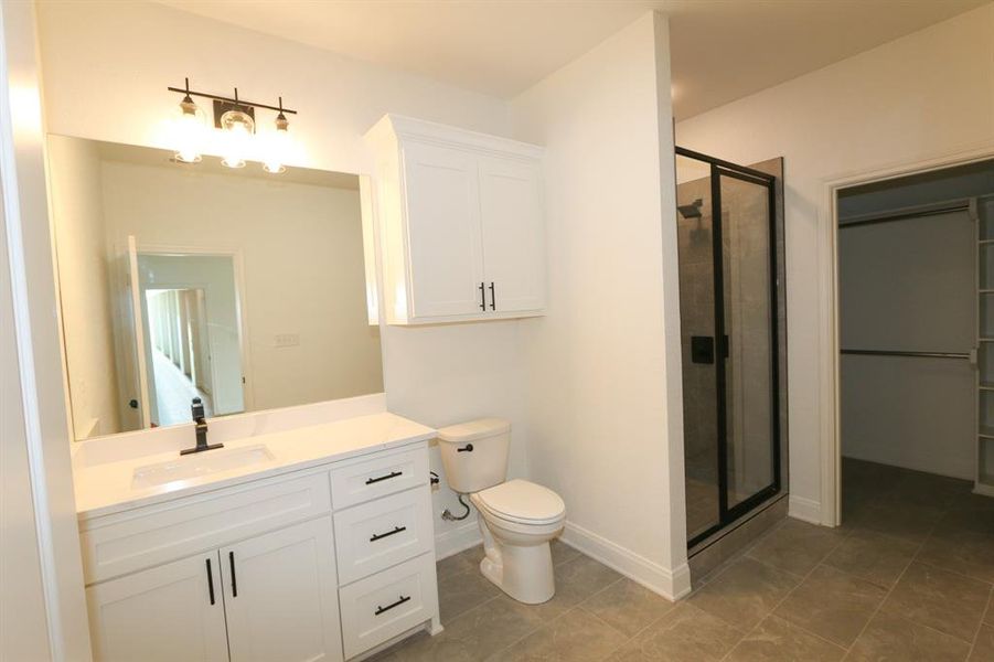 Furnished interior view inside a new home in , Tyler (Image 6).
