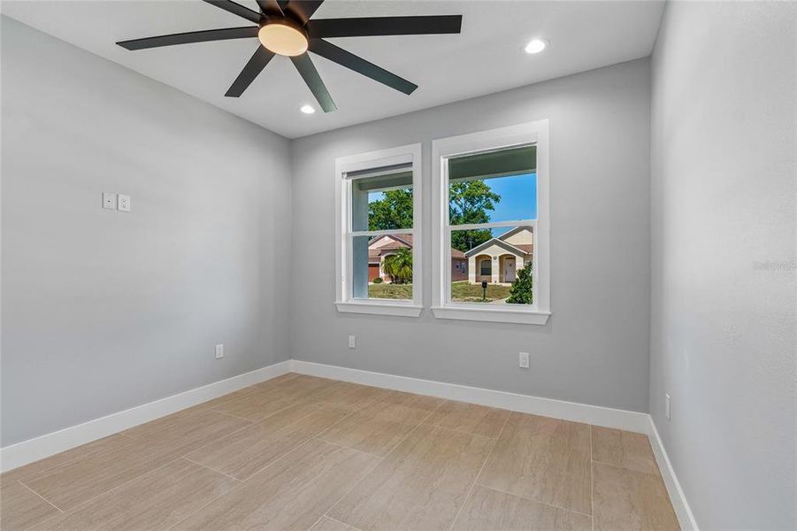 Spacious, unfurnished interior of a new home in , Tampa (Image 53).