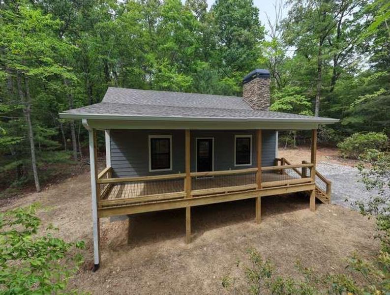Exterior details and patio area of a home in , Blairsville (Image 20).