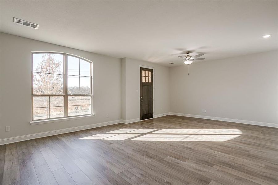 Spacious, unfurnished interior of a new home in Knight's Landing on Eden Road, Arlington (Image 25).