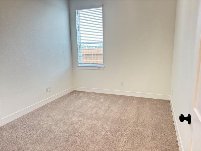 Spacious, unfurnished interior of a new home in Wood Leaf Reserve, Tomball (Image 13).