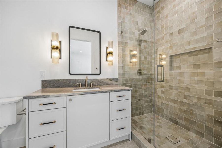 Furnished interior view inside a new home in , Dallas (Image 14).