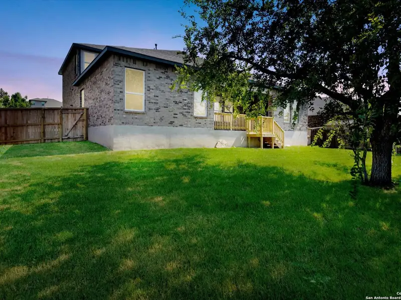 Image 35 of a home in Ladera.