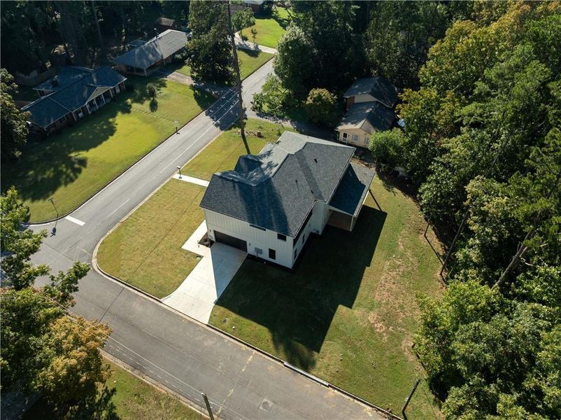 Image 85 of a home in .