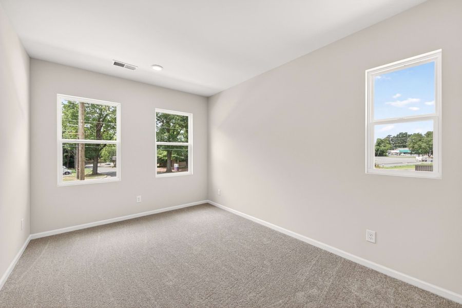 Spacious, unfurnished interior of a new home in Amplitude, Charlotte (Image 36).