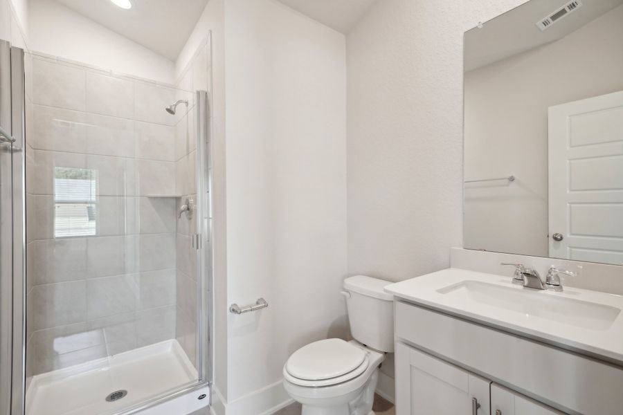 Guest bathroom in the Medina floorplan at a Meritage Homes community.