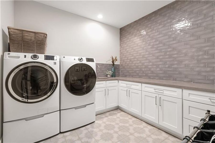 Furnished interior view inside a new home in , Atlanta (Image 14).