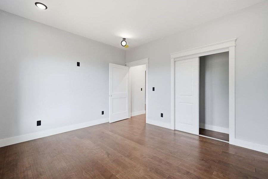 Spacious, unfurnished interior of a new home in , Ellijay (Image 26).