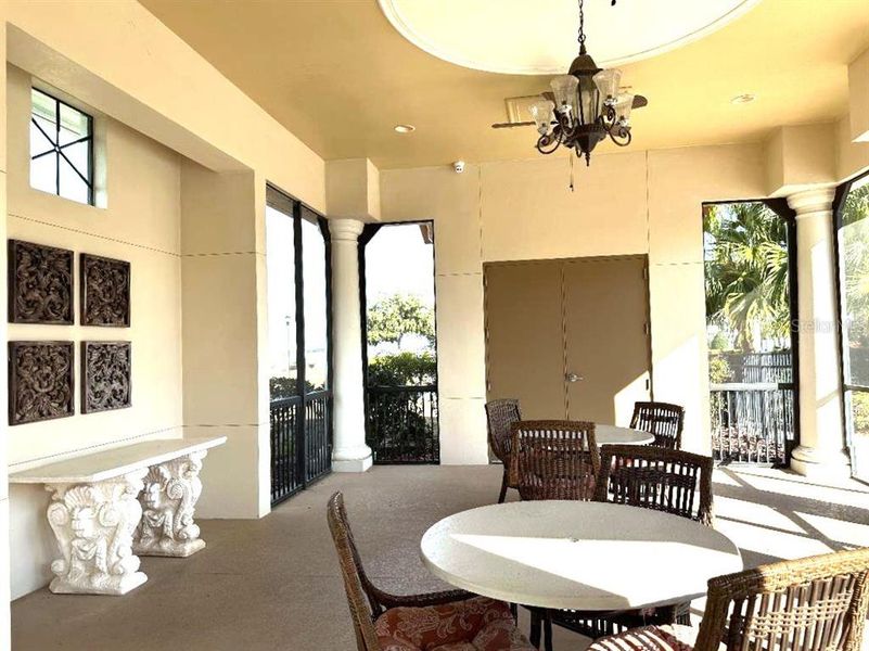 Community amenities in , Auburndale (Image 43).