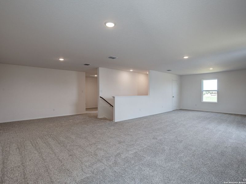 Spacious, unfurnished interior of a new home in Hannah Heights, Seguin (Image 31).