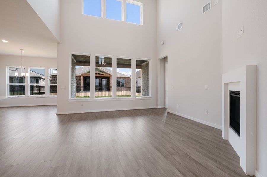 Representative unfurnished interior of a home built from the Gruene by Scott Felder Homes in Esperanza, Boerne (Image 10). Representative unfurnished interior of a home built from the Gruene by Scott Felder Homes in Esperanza, Boerne (Image 10).