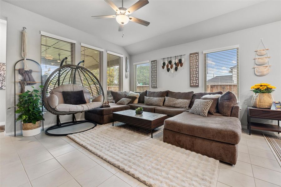 Furnished interior view inside a new home in Candela, Richmond (Image 14).