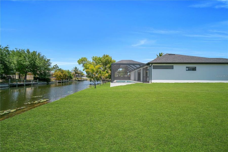 Exterior details and patio area of a home in , Cape Coral (Image 36).