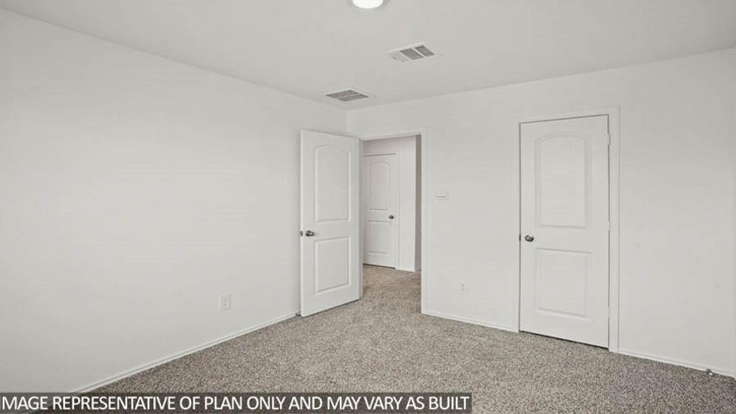 Spacious, unfurnished interior of a new home in Cypress Green, Tomball (Image 18).