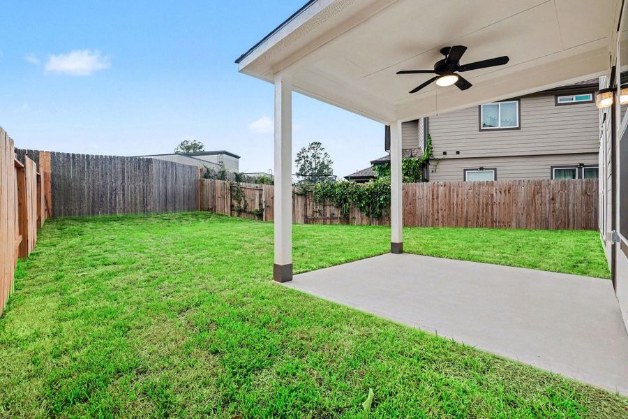 Exterior details and patio area of a home in Canyon Creek, Conroe (Image 2). Exterior details and patio area of a home in Canyon Creek, Conroe (Image 2).
