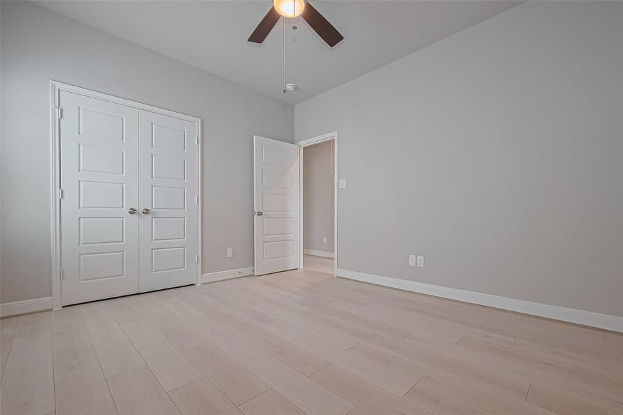 Spacious, unfurnished interior of a new home in Regents Court, Houston (Image 22).
