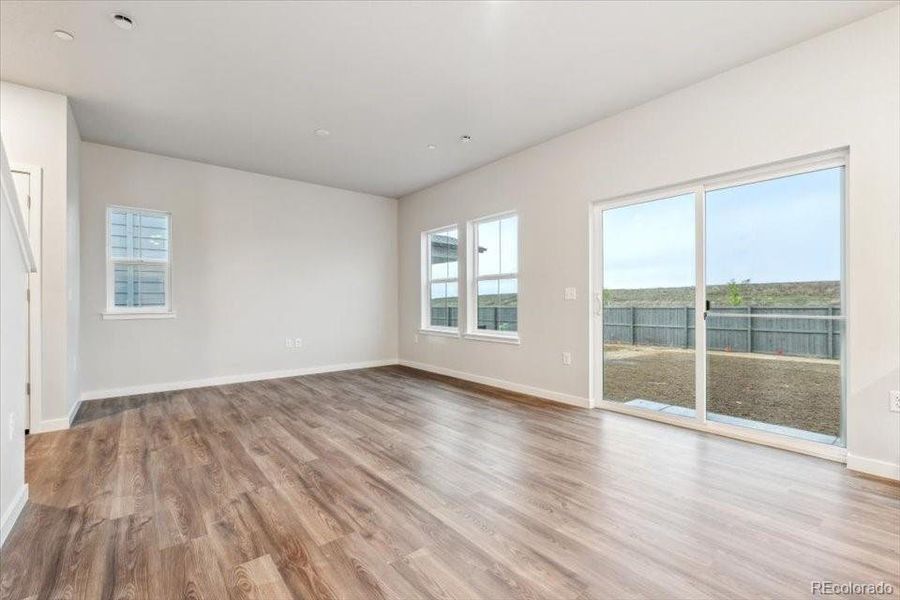 Spacious, unfurnished interior of a new home in Legato, Commerce City (Image 20).