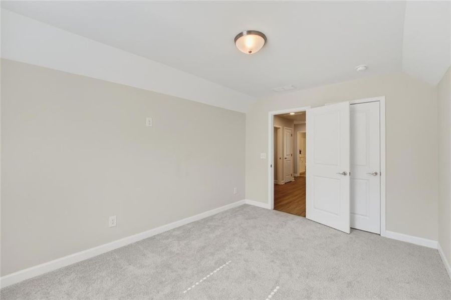 Spacious, unfurnished interior of a new home in Avenbrook, Mableton (Image 36). Spacious, unfurnished interior of a new home in Avenbrook, Mableton (Image 36).